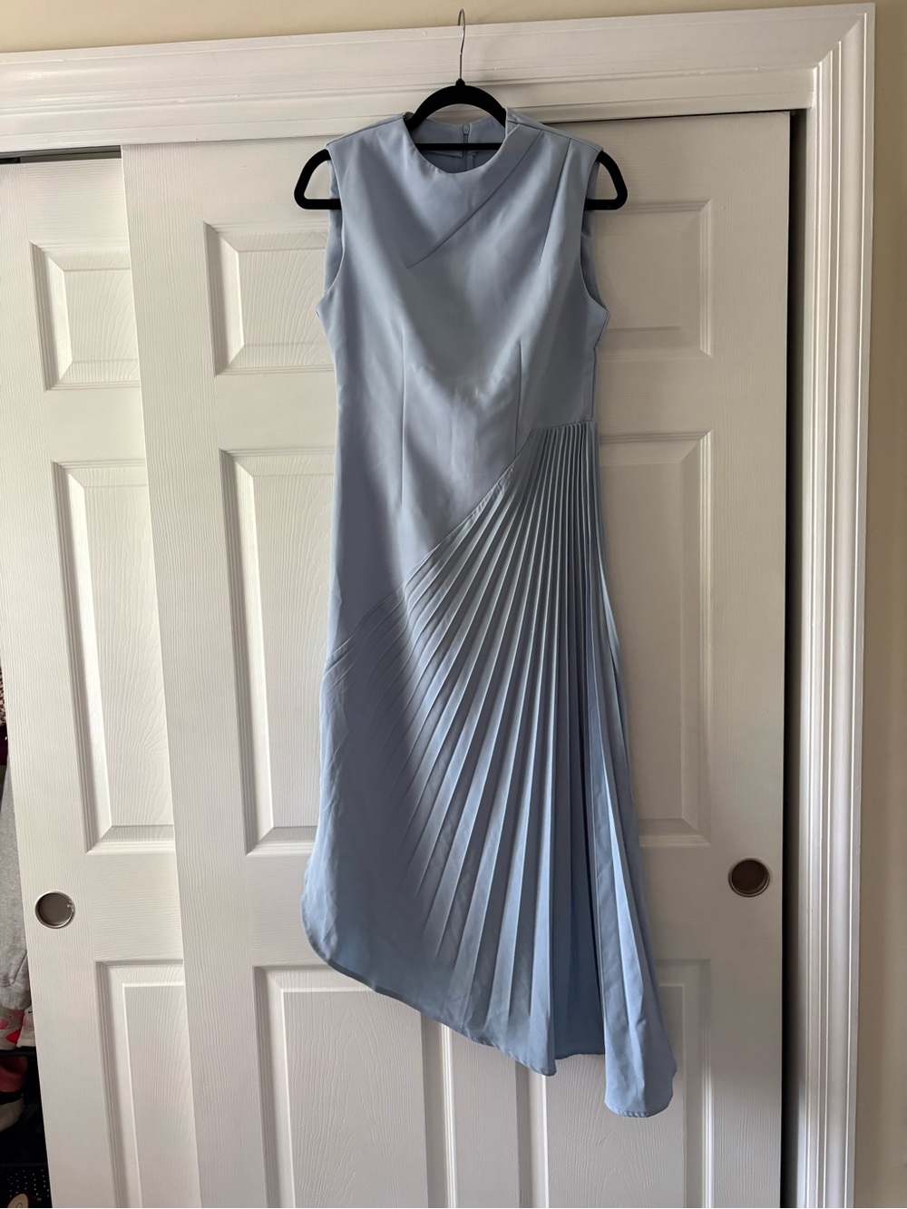 Sleeveless Light Blue Pleated Midi Dress